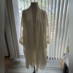 Valerie Stevens Cream Sheer Sleeve satin Robe and nightgown Sz L glamour sexy